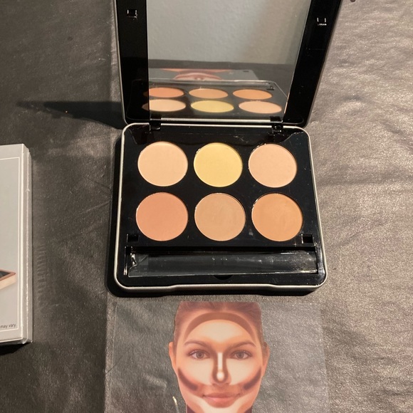 ME MAKEOVER ESSENTIALS CONTOUR KIT - Picture 9 of 9